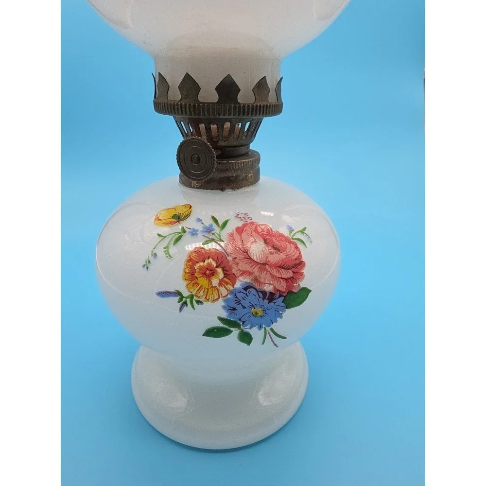 VTG Milk Glass Table Hurricane Oil Lamp w/Flowers 10